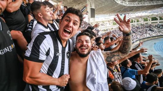 Torcida do Botafogo tem motivos para chegar cedo ao Estádio Nilton Santos