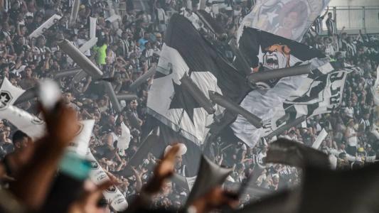 Torcida do Botafogo no Estádio Nilton Santos