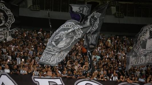 Torcida do Ceará em jogo na Arena Castelão
