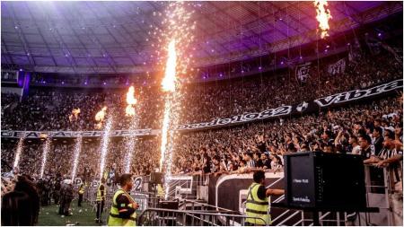 Torcida do Ceará na Arena Castelão, em Fortaleza