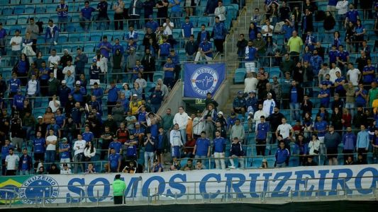 Torcida do Cruzeiro em duelo com o Grêmio, pela Copa do Brasil 2023