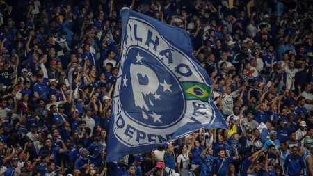 Torcida do Cruzeiro marcou forte presença contra o Grêmio