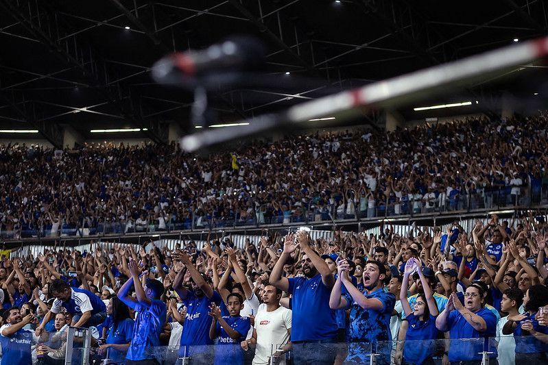 Cruzeiro abre venda de ingressos para duelo com o Palestino no Mineirão; veja preços