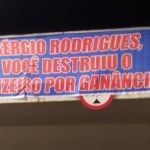 Cruzeiro: torcida protesta com faixas após eliminação no Mineiro; veja imagens