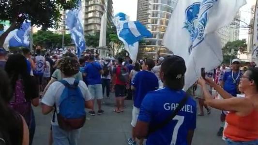Torcida do Cruzeiro se manifestou na Praça Sete