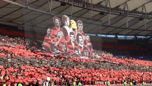Torcida do Flamengo lotou o Maracanã na partida contra o São Paulo, pela Copa do Brasil