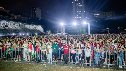 Torcida do Fluminense lotou as Laranjeiras para ver o confronto com o Olimpia