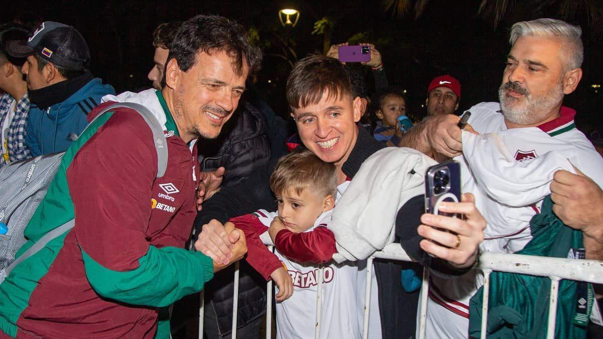 Fluminense desembarca na Argentina para Libertadores; veja os relacionados