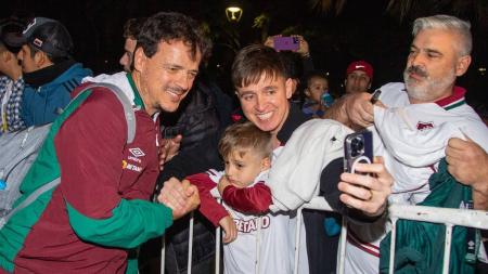 Torcida do Fluminense recebeu a delegação em Buenos Aires