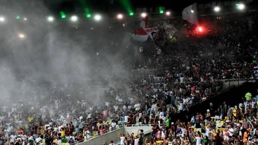 Torcida do Fluminense presente no Maracanã
