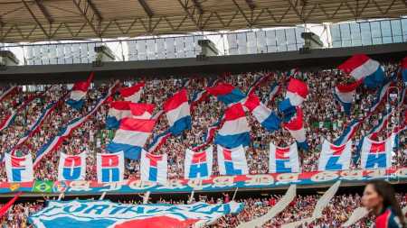 Torcida do Fortaleza em jogo contra o Cuiabá, pelo Campeonato Brasileiro