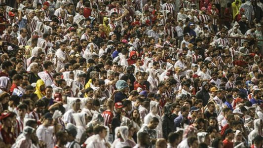 Torcida do Náutico nos Aflitos
