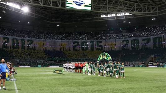 Torcida do Palmeiras foi proibida de fazer mosaico em jogo contra o Atlético