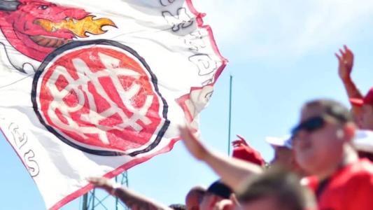 Torcida do Pouso Alegre no Manduzão, estádio na cidade do Sul de Minas
