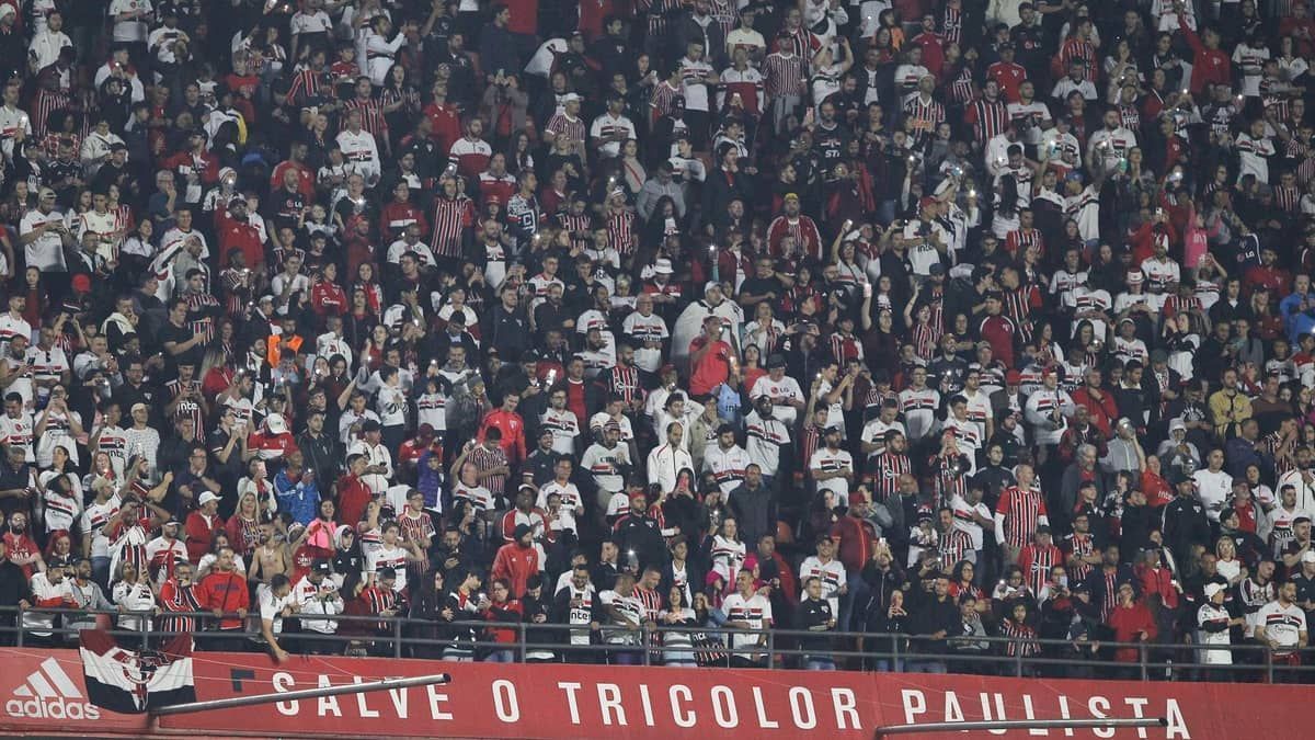 Metrô funcionará 24 horas e torcida do São Paulo terá saída facilitada