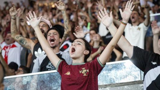 Torcida do Vasco é a mais fanática do Sudeste do Brasil, diz pesquisa Itatiaia/CNN/Quaest