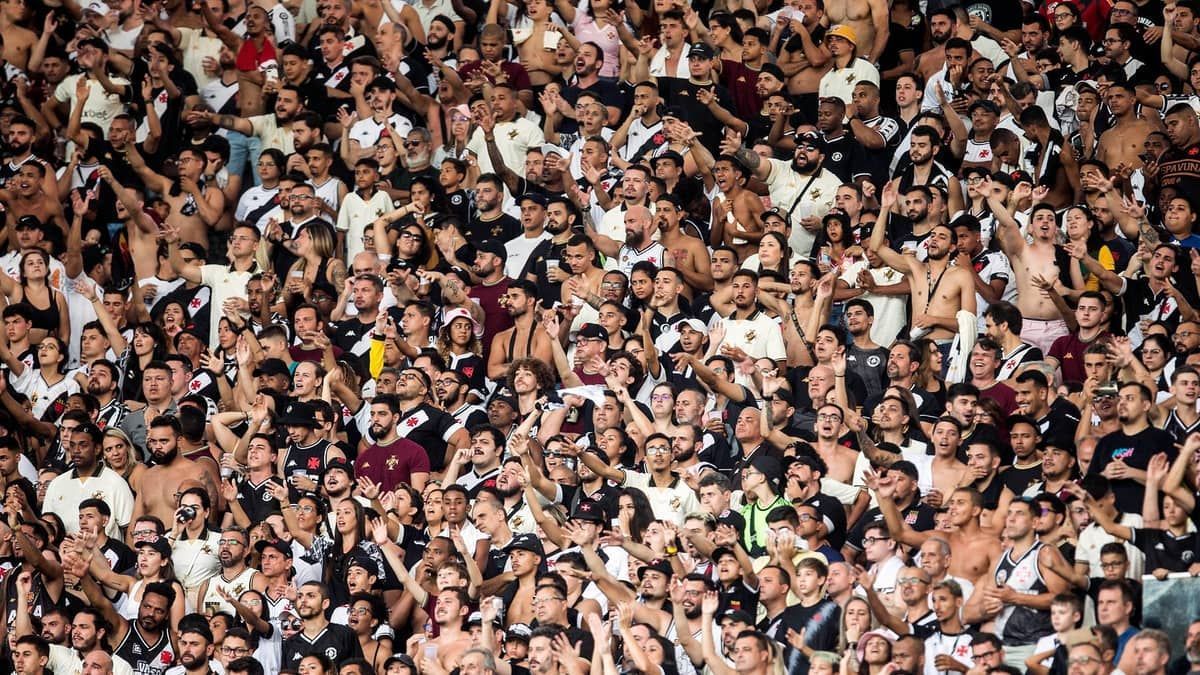 Jogadores do Vasco elogiam torcida no Maracanã