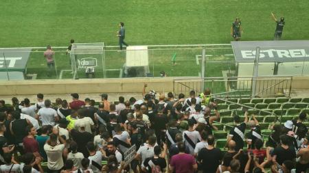 Torcida do Vasco no Independência para jogo contra o América