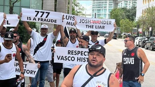 Torcida do Vasco protestou contra a 777 nos Estados Unidos