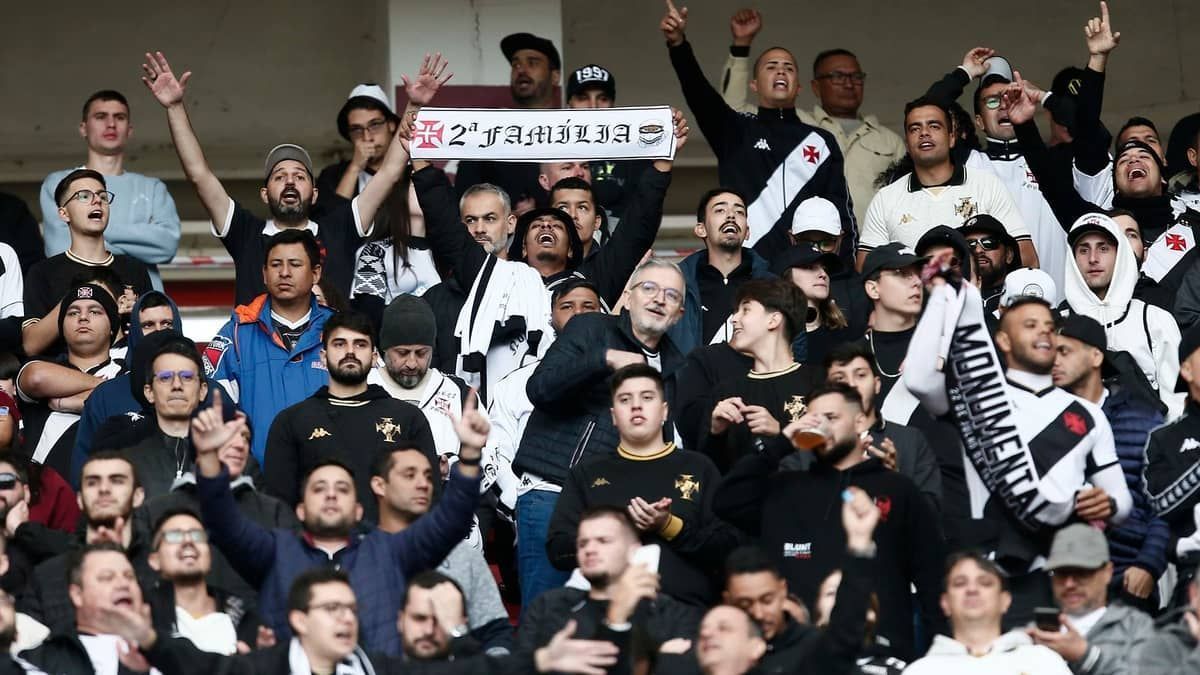 Entenda os motivos para o Vasco manter Barbieri como treinador