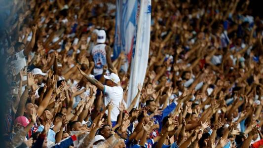 Torcida do Bahia festeja a vitória sobre o Palmeiras, na Arena Fonte Nova