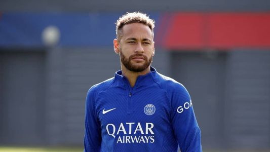 Torcida pede a saída de Neymar
