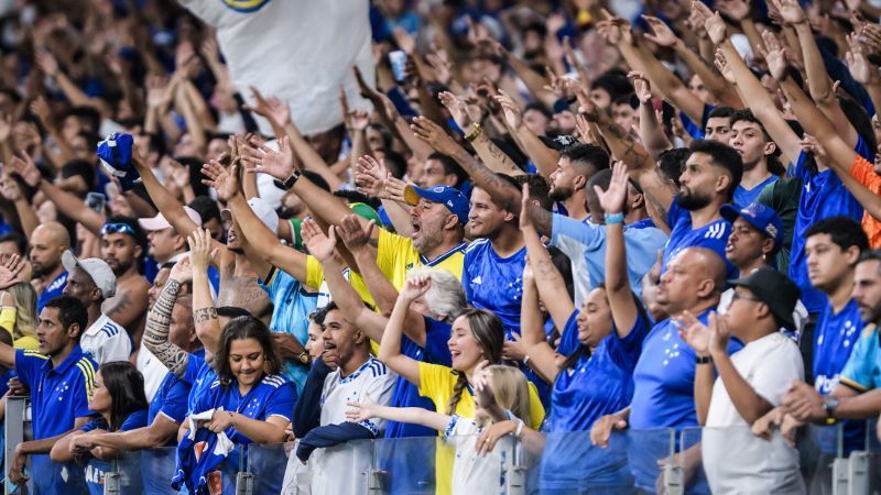 Reforço revela ter ficado assombrado com torcida do Cruzeiro: 'É uma loucura’