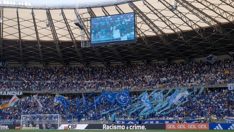 Em alta após clássico, Cruzeiro visa primeiro encontro com a torcida no Mineirão