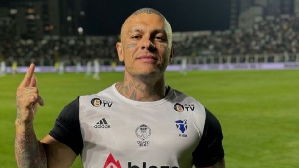 Influencer fitness Toguro desabafa após se assumir pansexual: 'não julgue'
