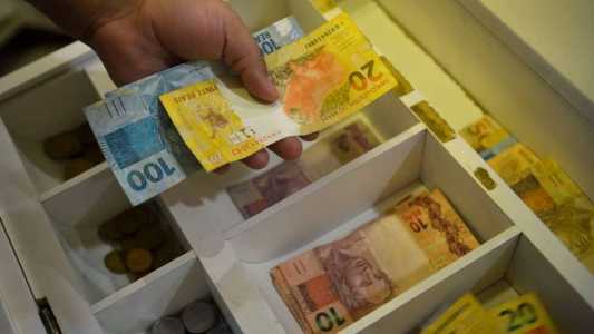 Total de prestações não pode exceder seis parcelas sucessivas