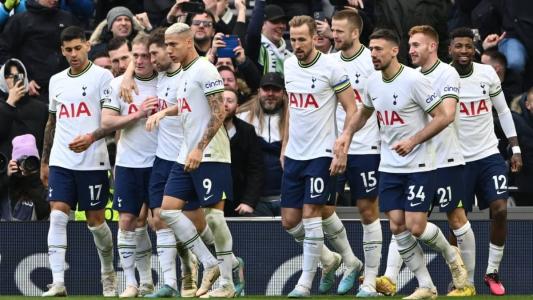 Tottenham venceu o clássico londrino neste domingo (26)