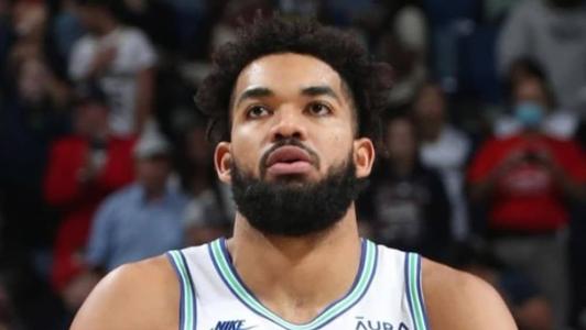 Towns marcou cesta decisiva e garantiu vitória dos Wolves sobre os Pelicans na NBA