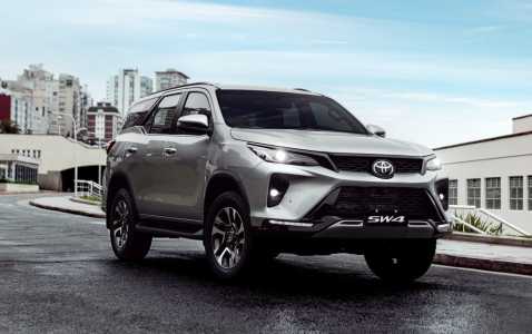 SUV Toyota SW4 é um dos modelos cobertos pela garantia extendida