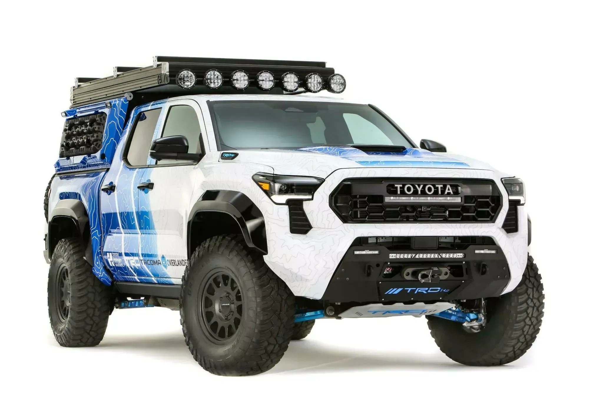 Toyota apresenta picape movida a hidrogênio que tem chuveiro para tomar banho