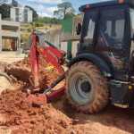 Trabalhador morre soterrado em obra de supermercado em Betim, na Grande BH