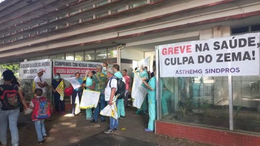Trabalhadores da rede Fhemig em greve nesta segunda-feira (13)