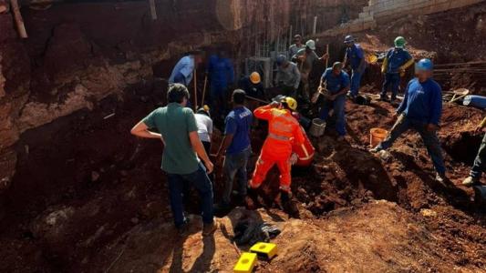 Trabalhadores ficaram soterrados