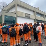 Coleta de lixo em BH: garis vão manter paralisação contra 'más condições de trabalho'