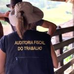 Operação 'Cana Queimada' resgata 53 cortadores de cana em condições análogas à escravidão