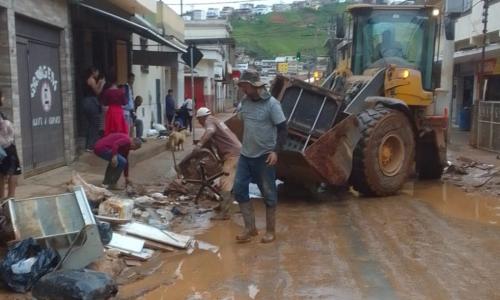 Após chuvas extremas, trabalho de limpeza de ruas segue em andamento em Juiz de Fora Foto PJF Divulgação.jpg