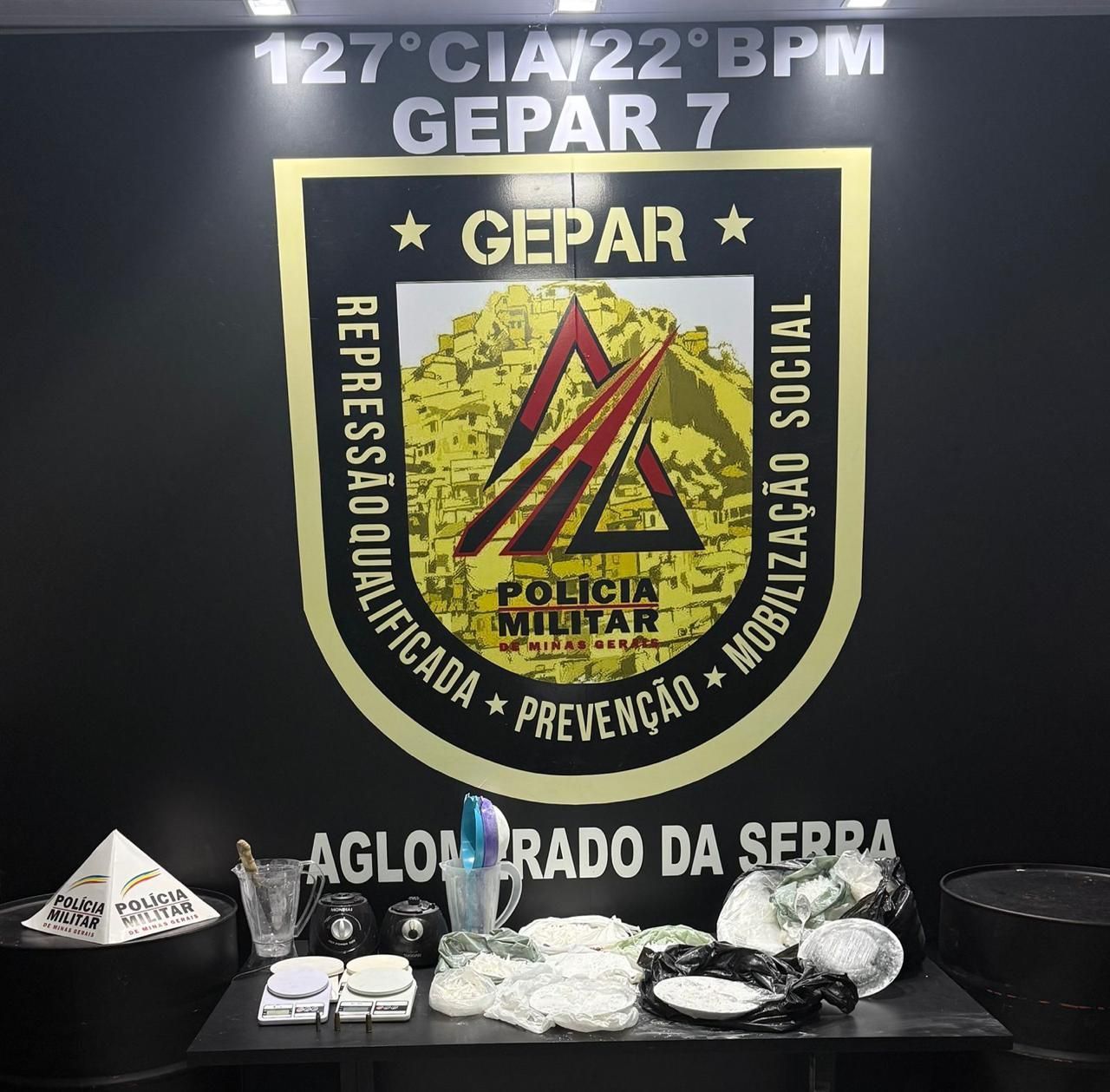 Suspeito de chefiar laboratório de cocaína no Aglomerado da Serra é preso na casa do pai