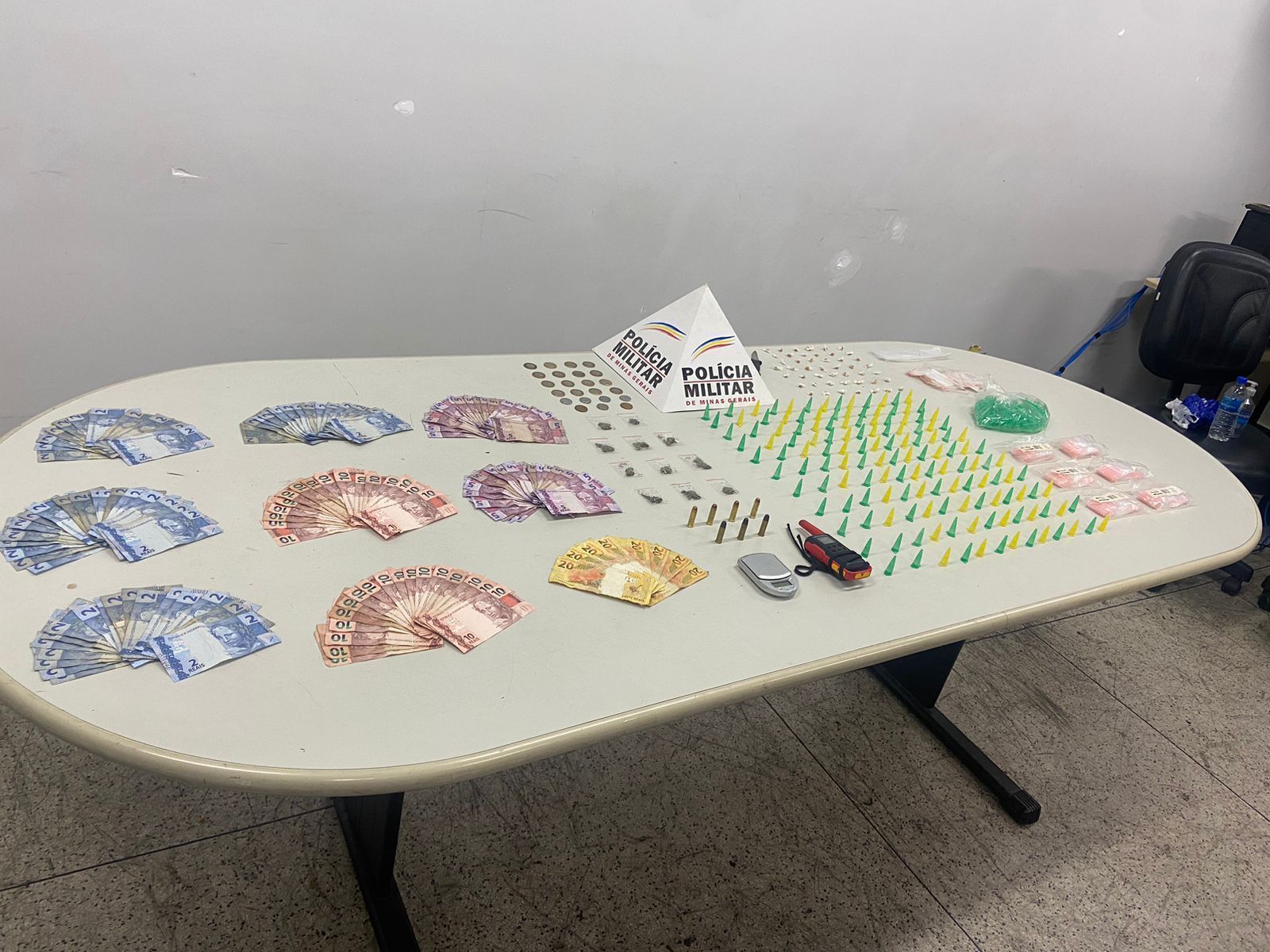 Homem com pelo menos cinco passagens na polícia, é preso com drogas na região Leste de BH