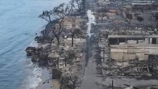 Tragédia dos incêndios no Havaí supera 100 mortes