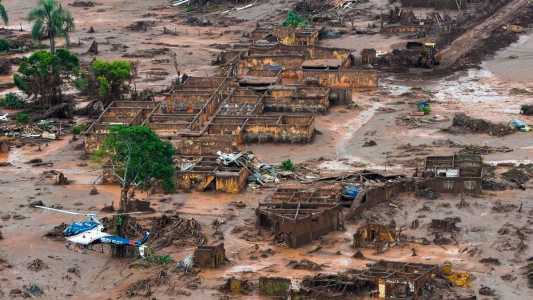 Tragédia em Mariana deixou 19 mortos e rastro de destruição ambiental
