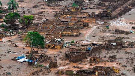 Tragédia em Mariana deixou 19 mortos e rastro de destruição ambiental