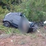Vídeo: batida entre carreta e carro mata três pessoas na BR-251, no Norte de MG