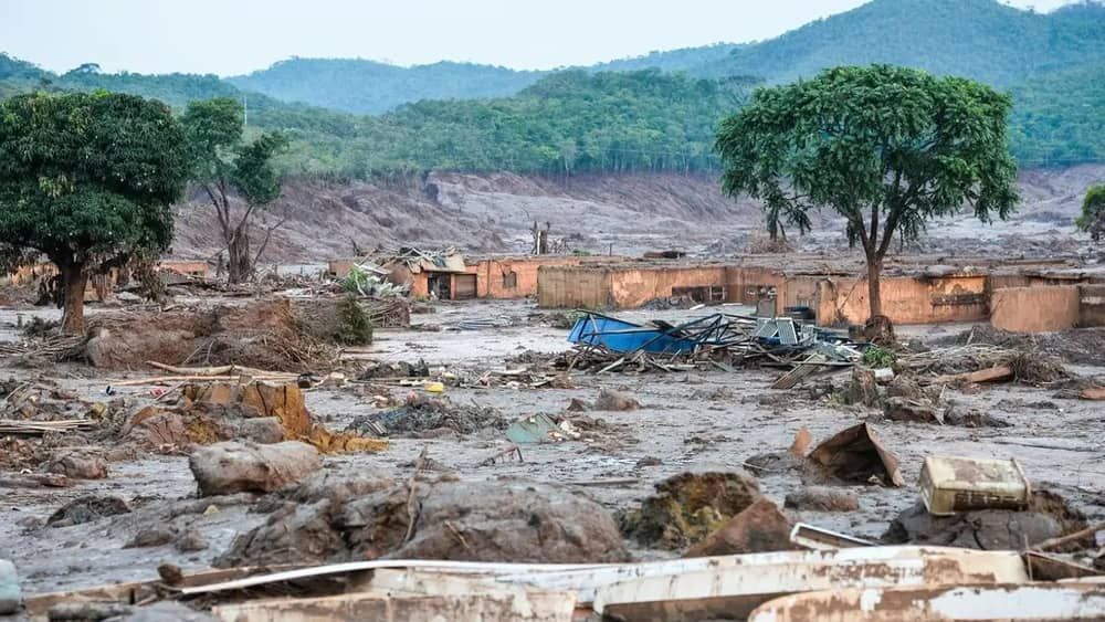 Deputados vão votar parecer de indenizações por rompimento de barragens de Mariana e Brumadinho