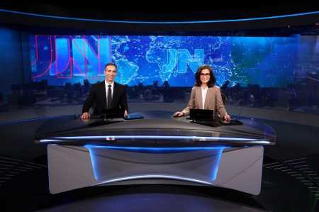 César Tralli e Renata Vasconcellos na bancada do JN