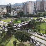 Motoristas enfrentam trânsito quilométrico nas avenidas Raja Gabaglia, Nossa Senhora do Carmo e na BR-356