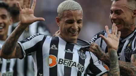 Transfer ban cairá nos próximos dias; Atlético quitou dívida com o Sevilla